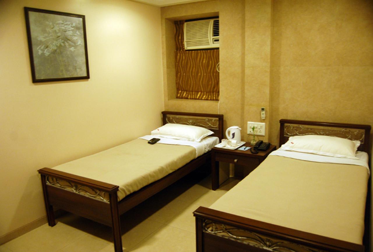 Haredia Hotel Мумбаи Экстерьер фото
